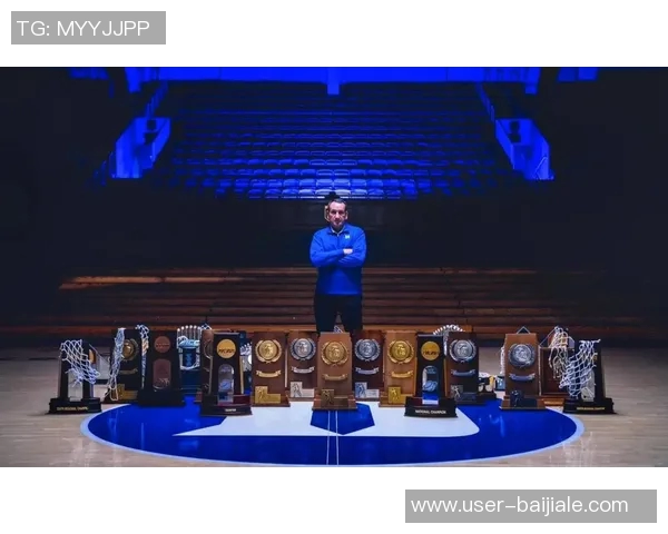 布泽尔之子闪耀赛场杜克大学开季战绩20胜1负展现强大实力